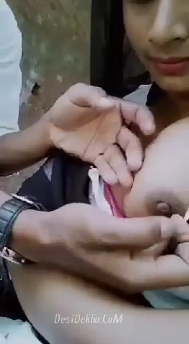Bangladeshi Collage Young Girl Boobs Sucking by Lover Deshi MMS