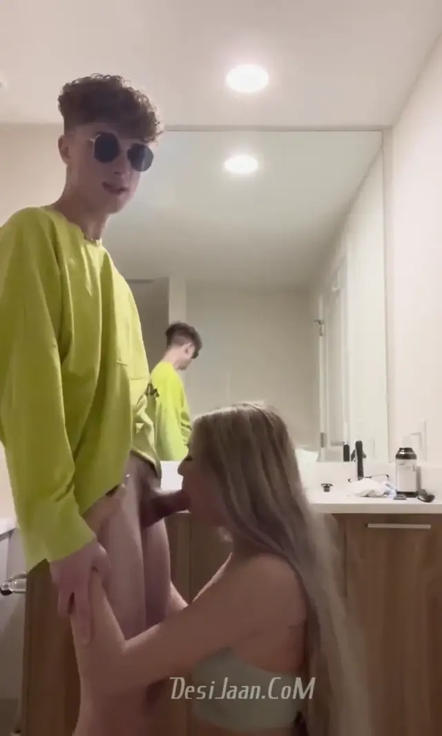 Bathroom porn video of cute girl sucking lover big long dick xxx