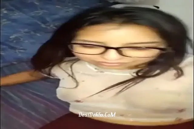 Chasma lagayi Bengali GF k maje leke MMS Viral Kiya