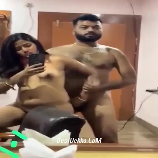 Gf ne iphone dikhake mirrior mai chudai k maje liye