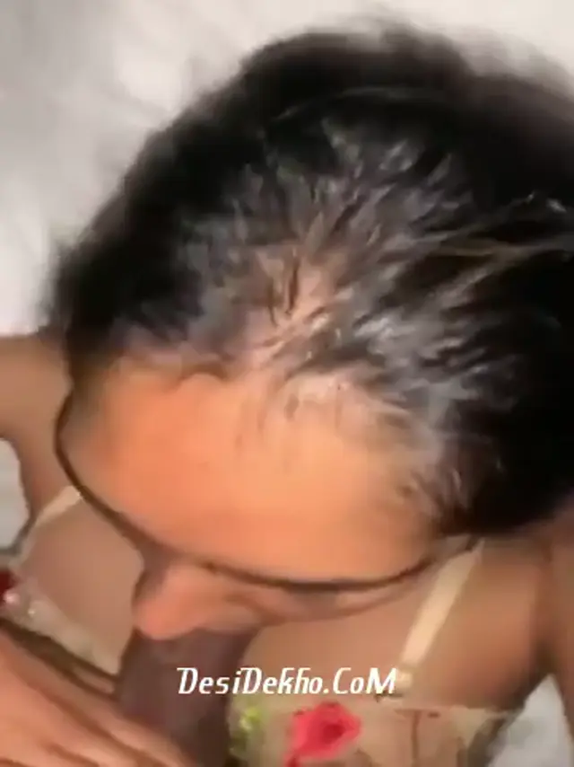 GF Ne Lund Ko Muh Mai leke Eye Close karke feel karke blowjob diya