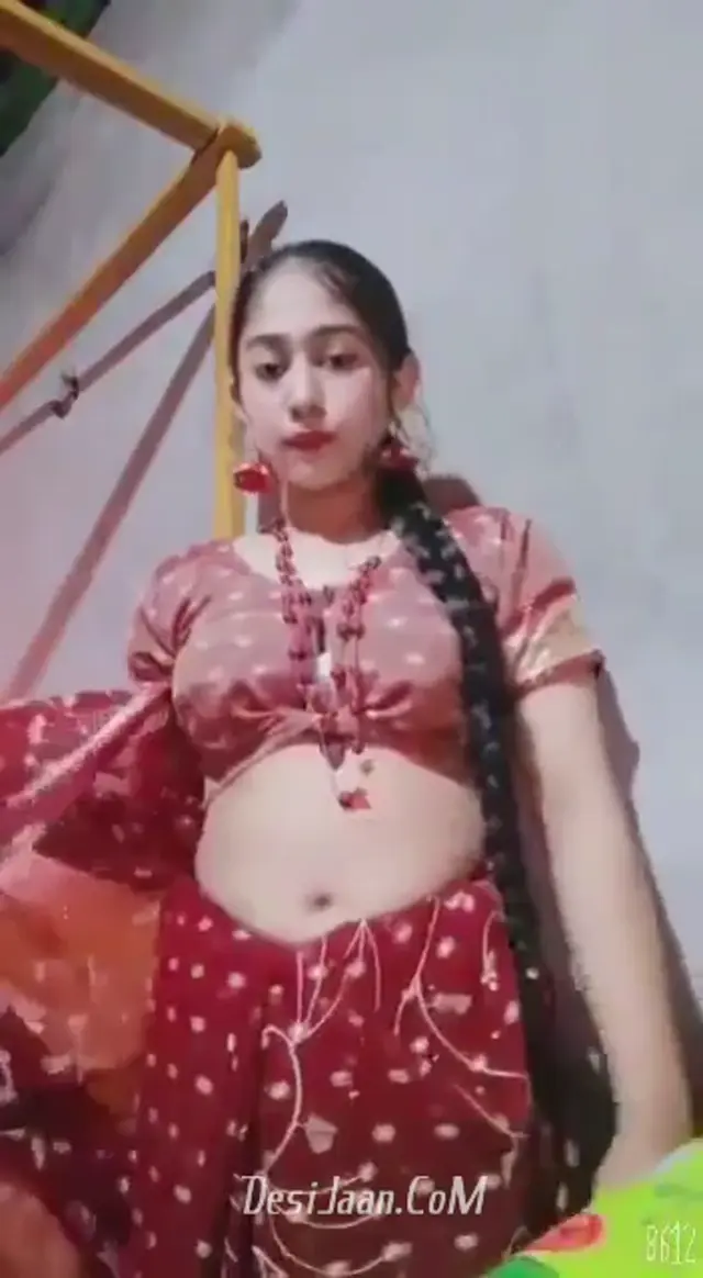 Indain young saari girl big boobs recording for her lover xxx viral