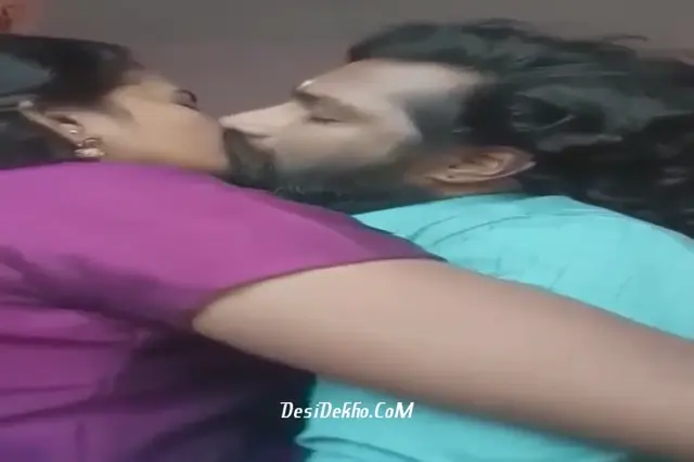 Nawjawaan pati patni ne ghapa ghap chudai k maje karke video kiya leak