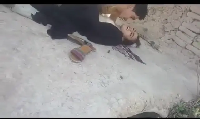 Pashto girl outdoor fucking fun with her boyfriends